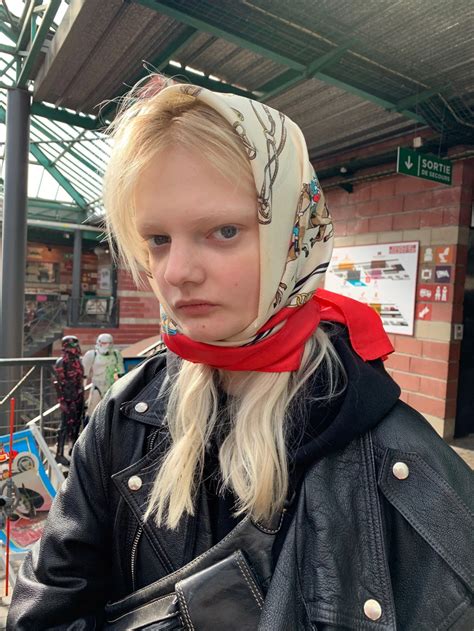 babushka scarf meaning